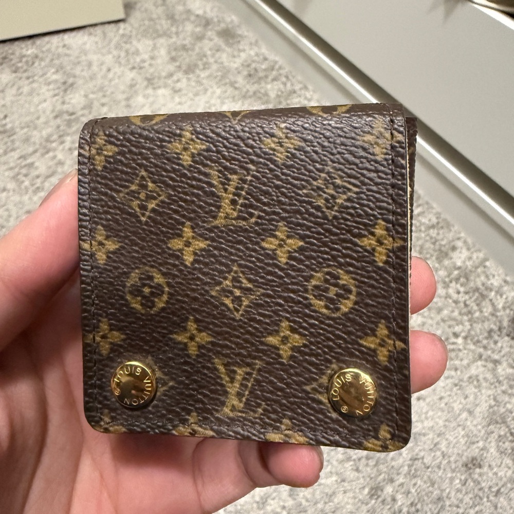 Louis Vuitton Monogram Key Holder in Brown and Gold